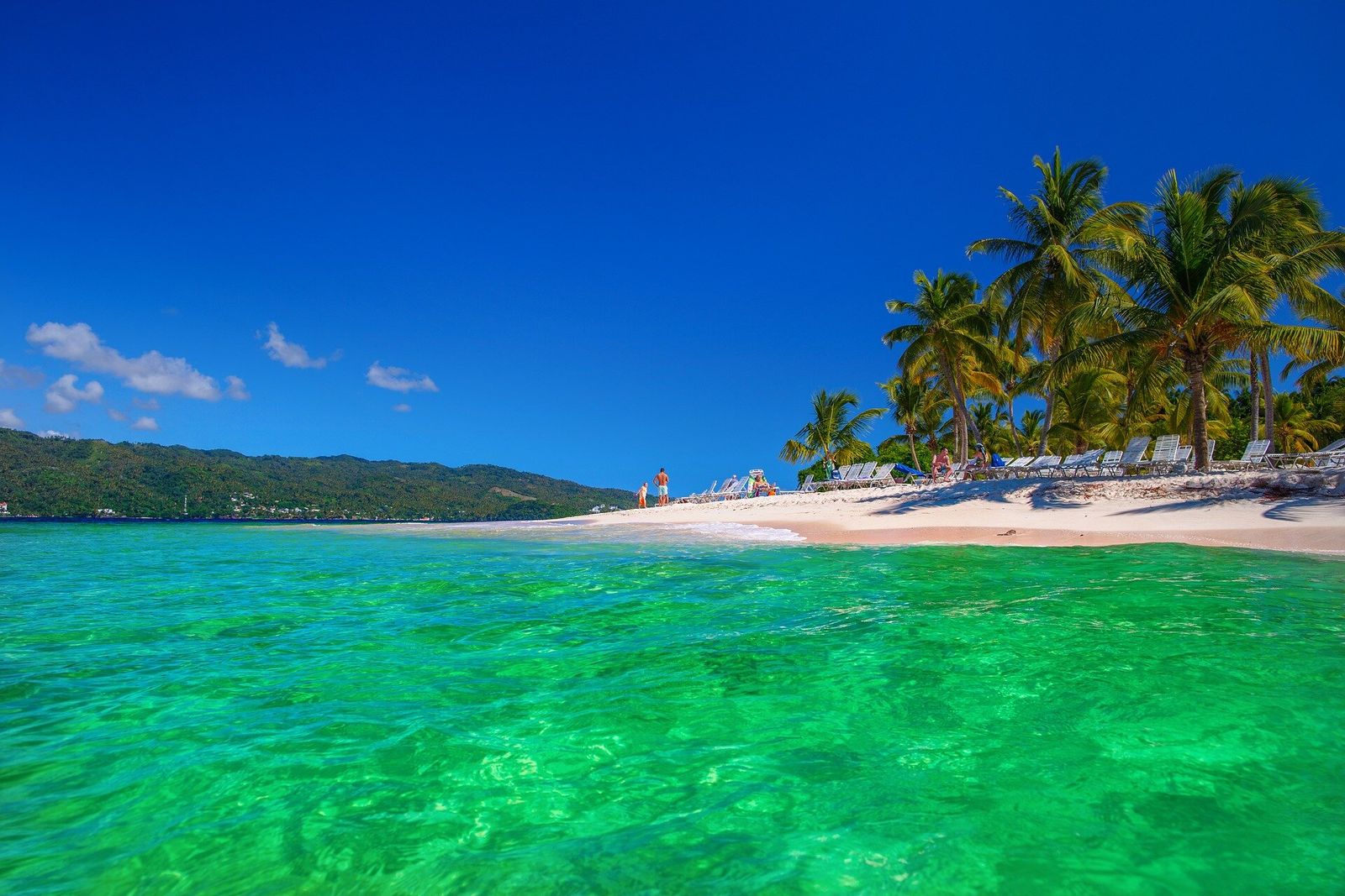 在Dominican Republic\n租车